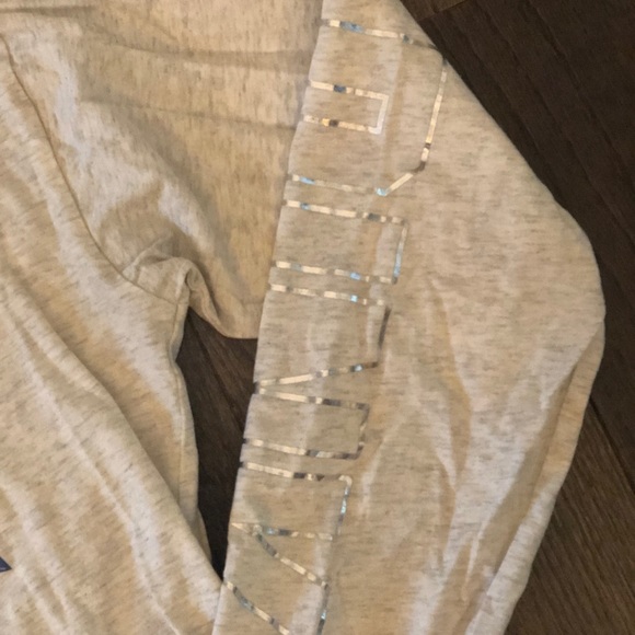 Victoria’s Secret Pink T-Shirt Size Medium - Picture 5 of 8